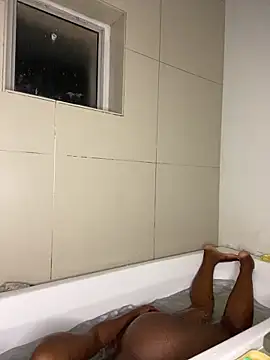 PrimaDonnaxx online show from March 9, 5:50 pm