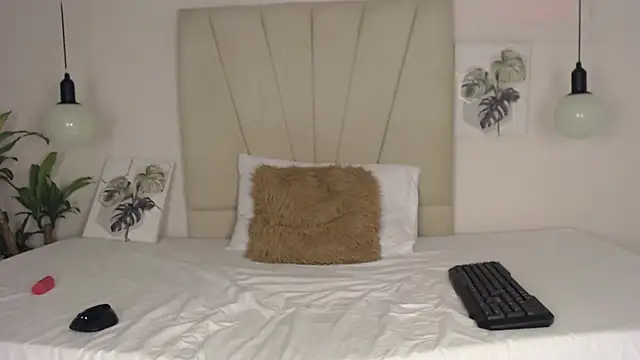 Ashley Ebony   online show from February 20, 12:38 pm