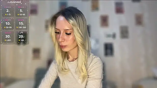 DellaCampbell online show from February 12, 11:05 am