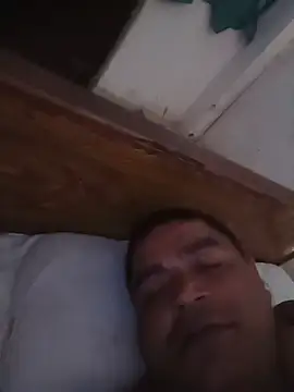 Snapshot of deshilnd chatting on June 11, 10:13 am deshilnd online show from June 11, 10:13 am