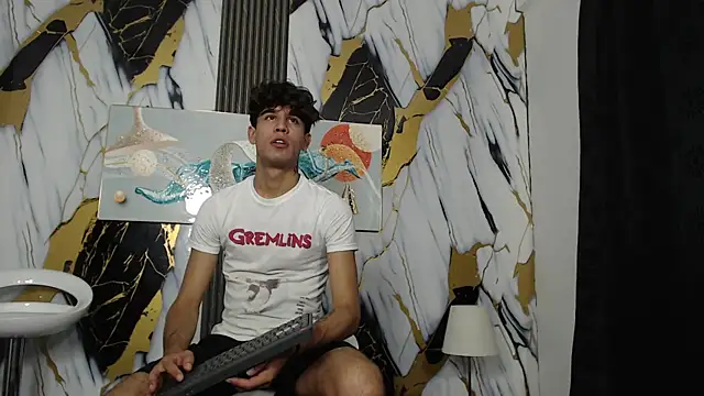PRETTY COCK1 online show from May 1, 7:35 am