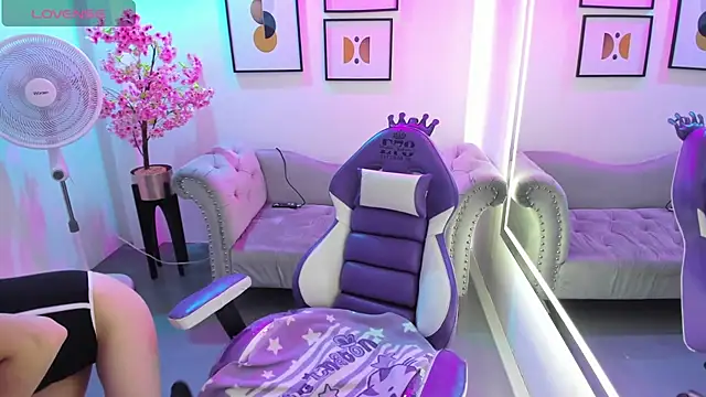 Victoria  doll online show from April 26, 12:36 pm