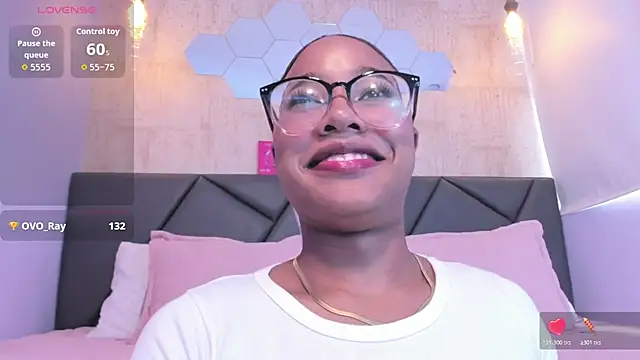 Naomy-lopez online show from March 13, 7:42 pm