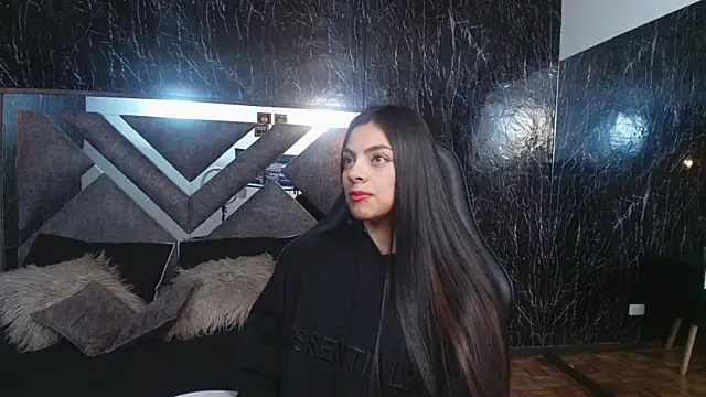 TiffanyMartinez online show from February 4, 11:49 am