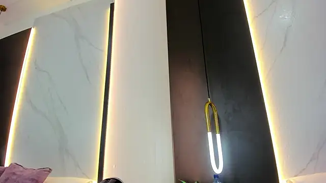 valeryn  rosse online show from February 11, 1:32 am