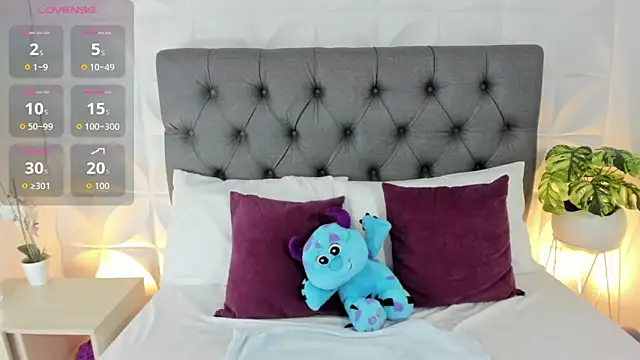 Snapshot of valeryn__rosse chatting on June 7, 1:54 am valeryn rosse online show from June 7, 1:54 am
