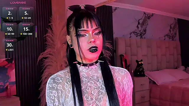 SweetDevil 7 online show from June 27, 4:01 pm