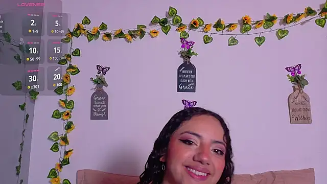 emiily curly online show from April 10, 10:53 am