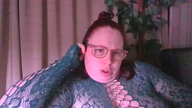 Sarahtjeuh  online show from March 8, 7:28 pm