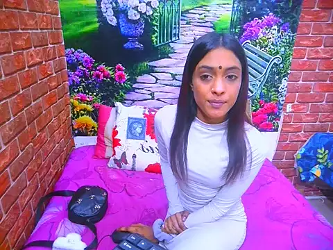 IndianPretty14u2Luv online show from June 20, 5:10 am