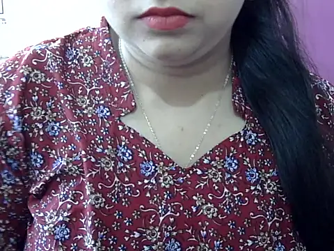 Cute Aliyaa online show from April 27, 9:40 am