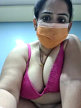 diyam4002 online show from February 25, 9:30 am