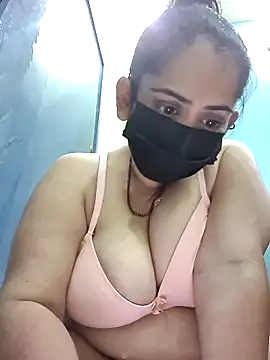 diyam4002 online show from March 4, 5:41 pm