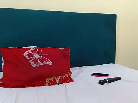 FreakyMelanin18 online show from February 12, 8:26 pm