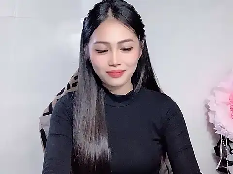 Thuy79 online show from February 15, 2:58 pm