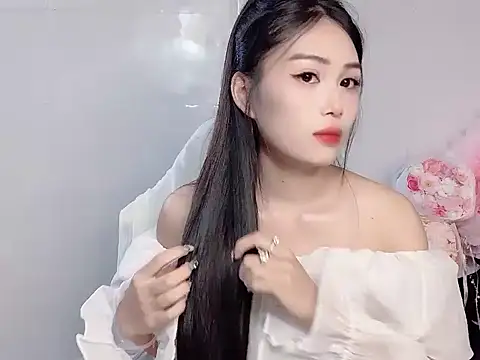 Thuy79 online show from March 15, 3:40 pm