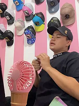 andresmahecha777 online show from March 8, 4:33 pm