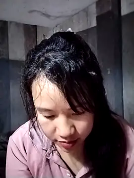 Lymimi online show from May 11, 3:40 pm