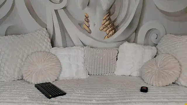 JessicaLee25 online show from August 3, 12:31 am