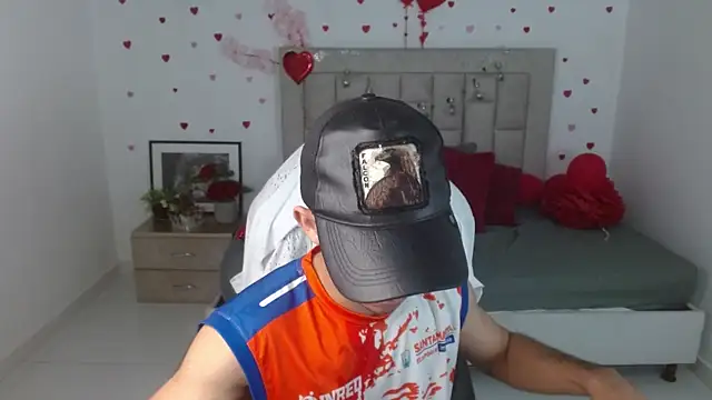 Caius fox online show from February 28, 11:11 am