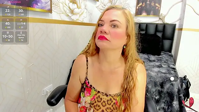 alicee  mature online show from February 23, 3:48 am