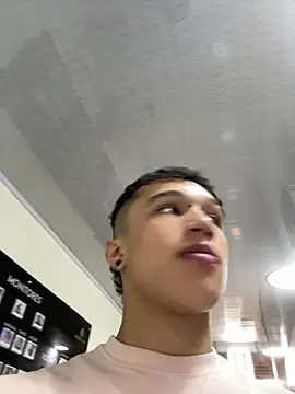Dominik Souza online show from May 19, 8:04 pm