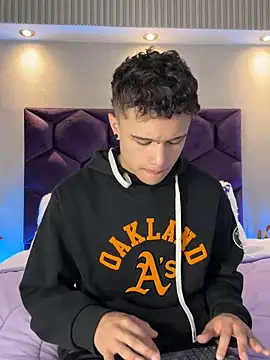 Dominik Souza online show from May 20, 3:51 pm