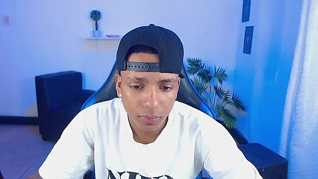 ostinn18 online show from March 6, 2:02 pm