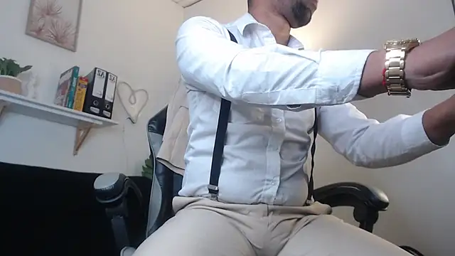 Snapshot of Paolo_Blaze chatting on June 11, 12:47 pm Paolo Blaze online show from June 11, 12:47 pm