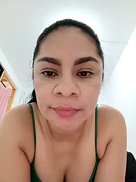 luna pinky online show from February 18, 3:30 pm