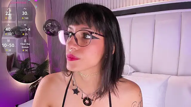 Snapshot of ViolettaColinss chatting on July 17, 11:39 am ViolettaColinss online show from July 17, 11:39 am