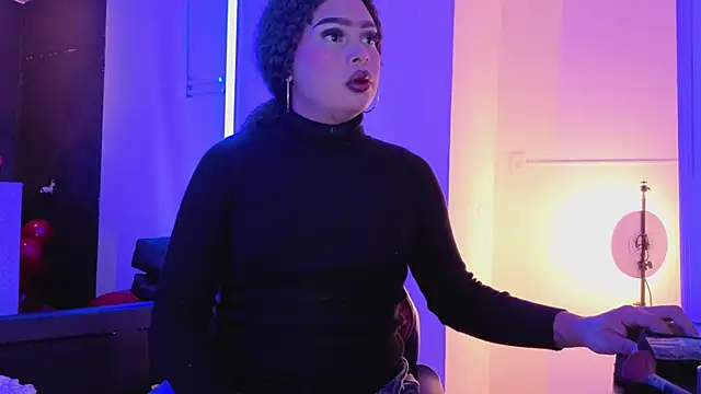 megara hott online show from February 9, 2:54 pm