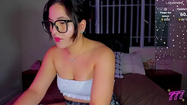 Snapshot of Alessandra_01 chatting on March 21, 2:05 am Alessandra 01 online show from March 21, 2:05 am