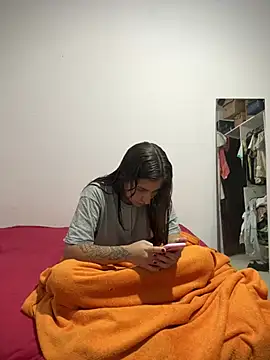 Jh0nZer0 online show from June 18, 3:51 am