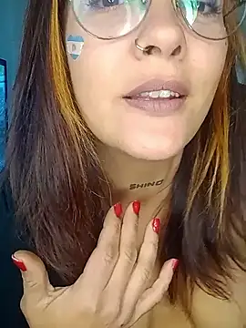 kuramaqueen online show from June 17, 4:04 am
