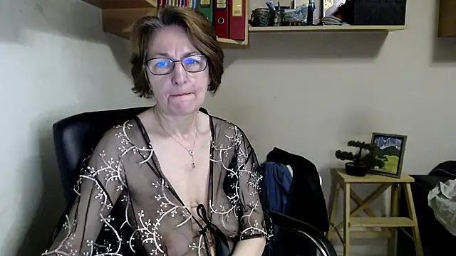 katemodel online show from June 9, 6:36 am