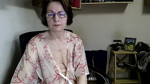 katemodel online show from June 21, 6:16 am