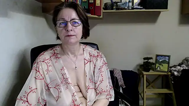 katemodel online show from June 28, 4:29 am