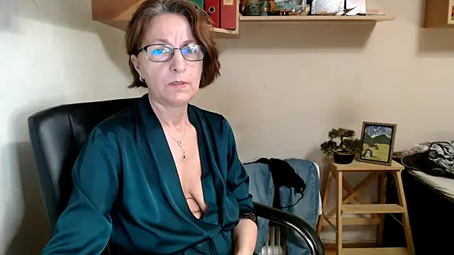 katemodel online show from July 22, 6:49 am