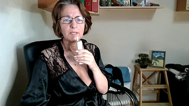 katemodel online show from July 29, 6:33 am