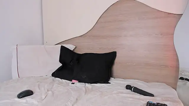 Zoe dream  online show from February 13, 9:22 pm