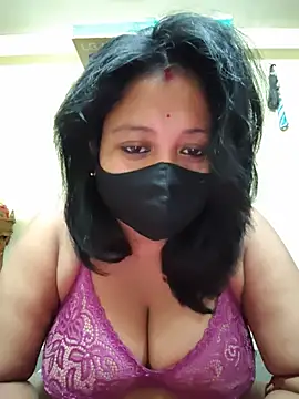 Curvy Trisha online show from June 13, 3:32 pm