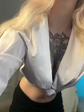 BlondeDoll  online show from March 16, 5:24 am