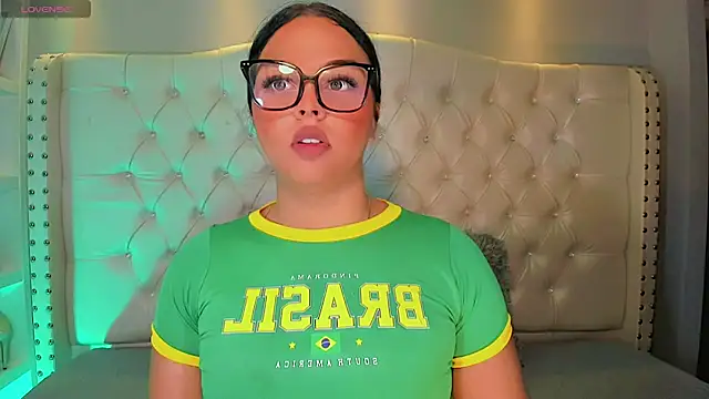 Maia Hotts online show from June 9, 8:42 pm