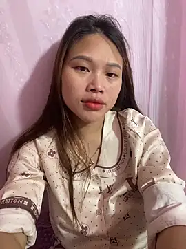 Snapshot of Emxinhka1 chatting on May 8, 1:22 am Emxinhka1 online show from May 8, 1:22 am