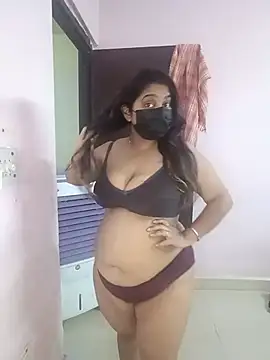 Aliya Hott online show from June 6, 6:07 am