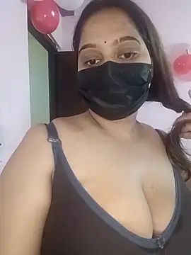 Snapshot of Aliya_Hott chatting on June 24, 5:17 am Aliya Hott online show from June 24, 5:17 am