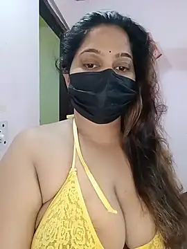 Snapshot of Aliya_Hott chatting on June 26, 5:01 am Aliya Hott online show from June 26, 5:01 am