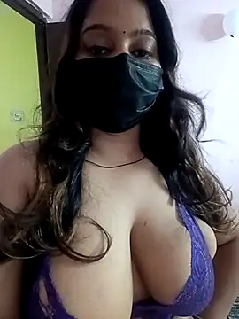 Snapshot of Aliya_Hott chatting on July 7, 7:34 am Aliya Hott online show from July 7, 7:34 am