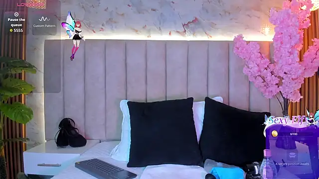 PixzyMartinez online show from July 3, 1:17 pm